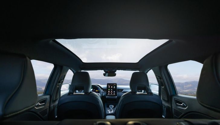 Renault Symbioz: prime informazioni sul nuovo C-SUV - Foto 40 di 103