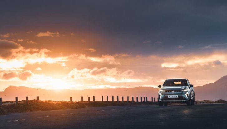 Renault Symbioz: prime informazioni sul nuovo C-SUV - Foto 53 di 103