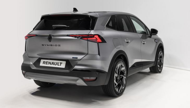 Renault Symbioz: prime informazioni sul nuovo C-SUV - Foto 101 di 103