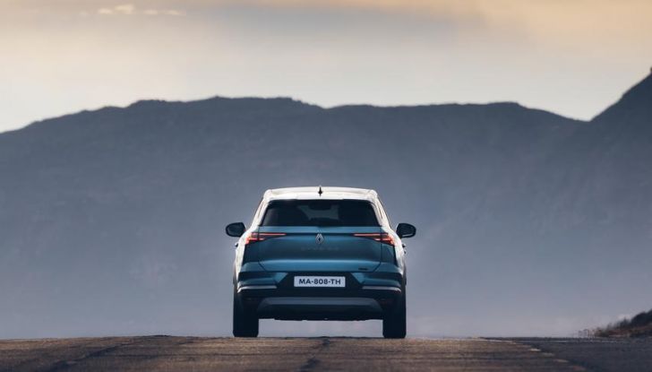 Renault Symbioz: prime informazioni sul nuovo C-SUV - Foto 54 di 103