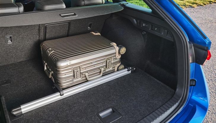 Skoda Octavia Wagon 2024 bagagliaio, motori, dimensioni e prezzi - Foto 2 di 12