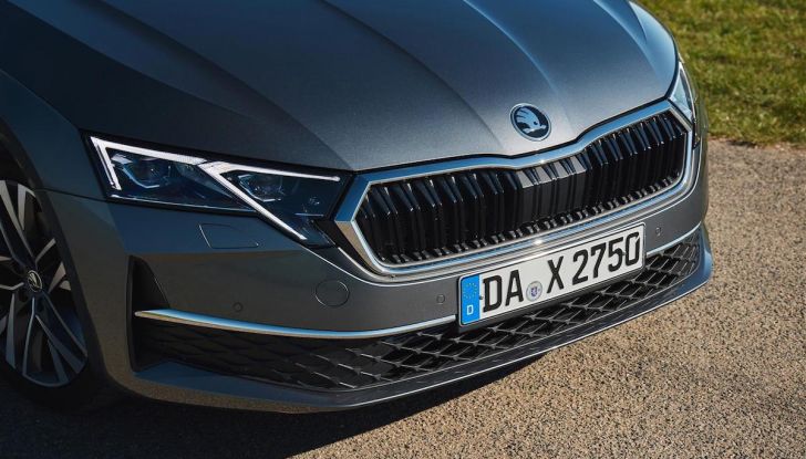 Skoda Octavia Wagon 2024 bagagliaio, motori, dimensioni e prezzi - Foto 4 di 12