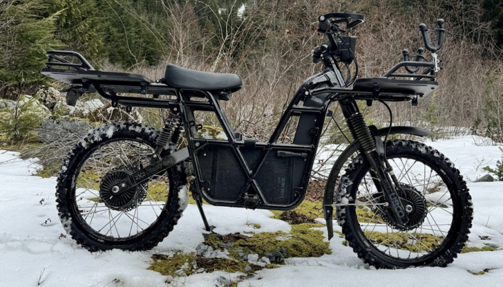 Ascoltare musica con l’interfono: pratica accettata o pericolosa? - Foto 3 di 19