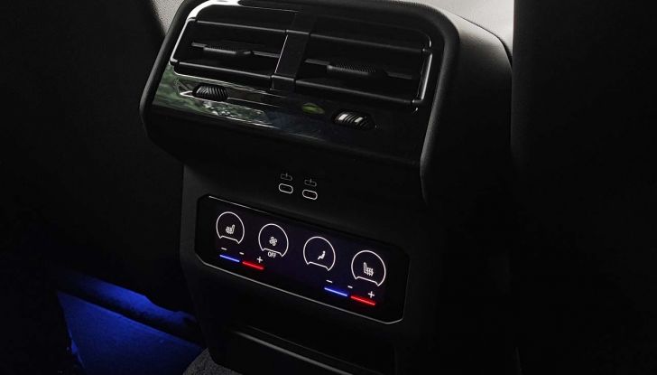 BMW Serie 5 Touring 2024: prova su strada della station wagon diesel ed elettrica - Foto 18 di 29