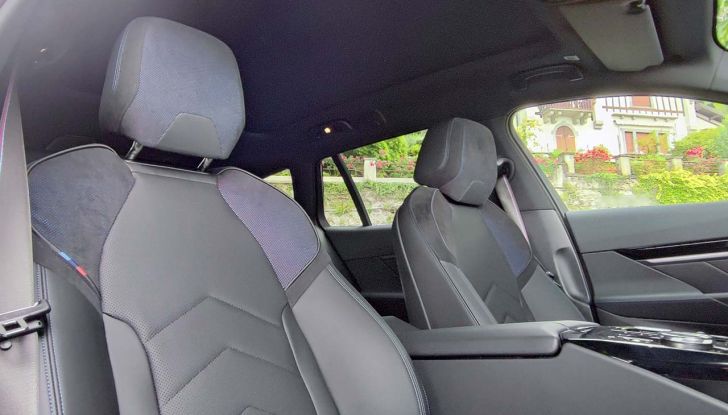 BMW Serie 5 Touring 2024: prova su strada della station wagon diesel ed elettrica - Foto 19 di 29