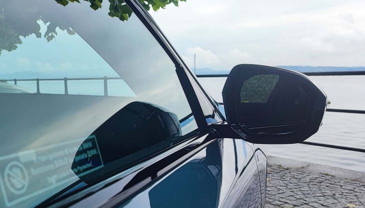 BMW Serie 5 Touring 2024: prova su strada della station wagon diesel ed elettrica - Foto 24 di 29