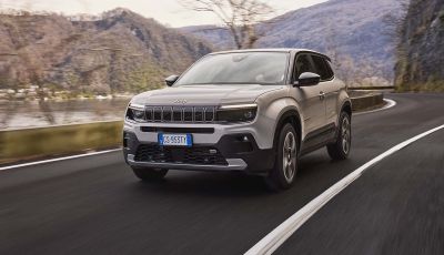 Jeep Avenger e-Hybrid 2024: caratteristiche, allestimenti e prezzi