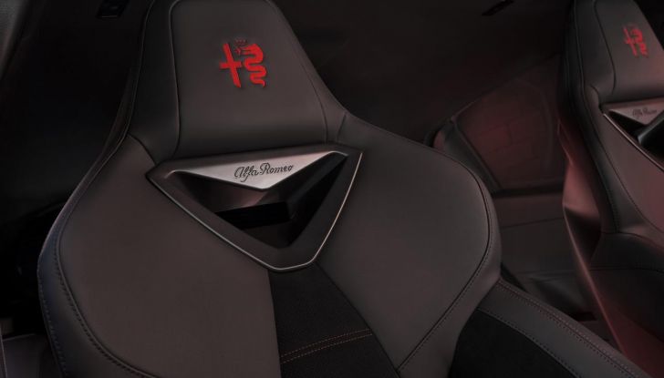 Alfa Romeo Junior Veloce: debutta la nuova versione con motore da 280 CV - Foto 54 di 59