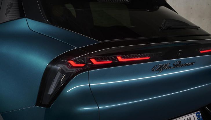 Alfa Romeo Junior Veloce: debutta la nuova versione con motore da 280 CV - Foto 44 di 59