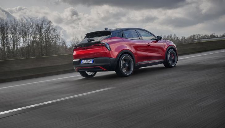 Alfa Romeo Junior Veloce: debutta la nuova versione con motore da 280 CV - Foto 3 di 59