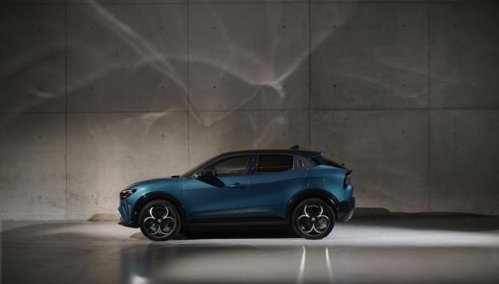 Alfa Romeo Junior Veloce: debutta la nuova versione con motore da 280 CV - Foto 42 di 59