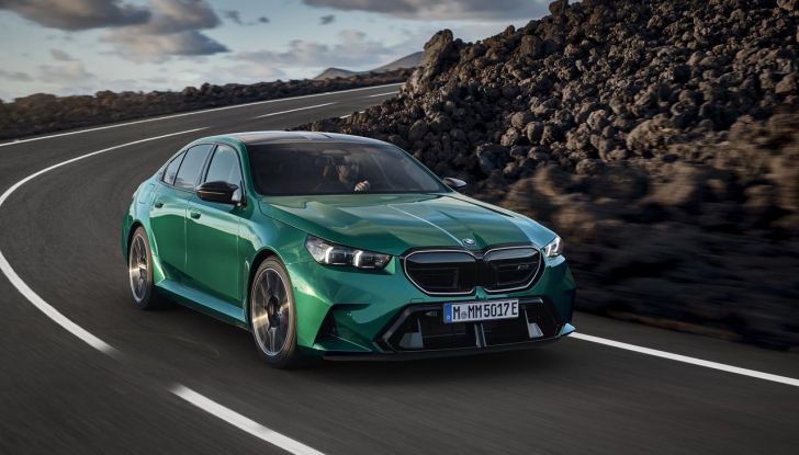 BMW M5 2025: caratteristiche, design, abitacolo, motore, autonomia, prestazioni e disponibilità - Foto 11 di 67