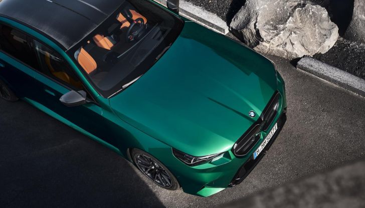 BMW M5 2025: caratteristiche, design, abitacolo, motore, autonomia, prestazioni e disponibilità - Foto 16 di 67