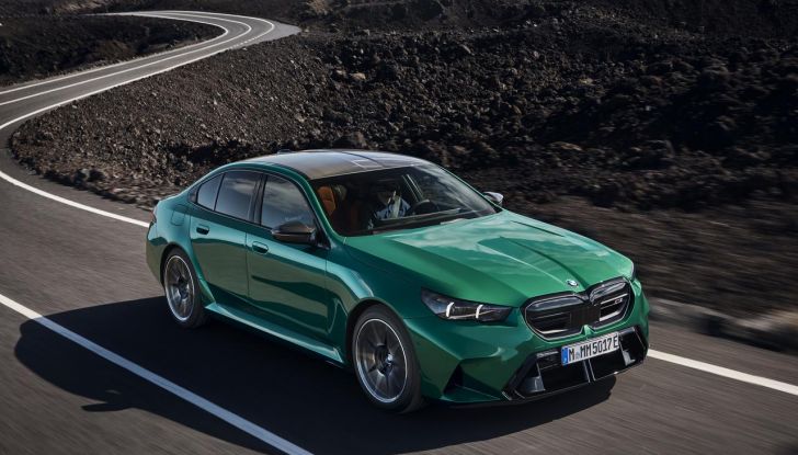 BMW M5 2025: caratteristiche, design, abitacolo, motore, autonomia, prestazioni e disponibilità - Foto 53 di 67