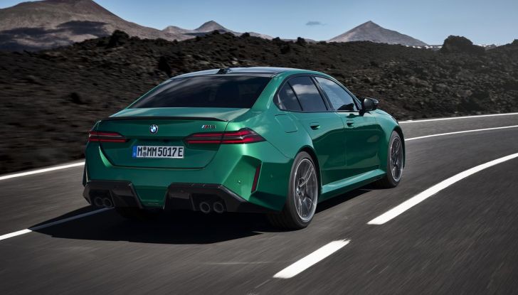 BMW M5 2025: caratteristiche, design, abitacolo, motore, autonomia, prestazioni e disponibilità - Foto 65 di 67