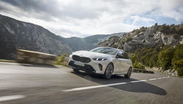 BMW Serie 1 2025: caratteristiche, design, abitacolo, versioni, motori e prestazioni - Foto 43 di 124