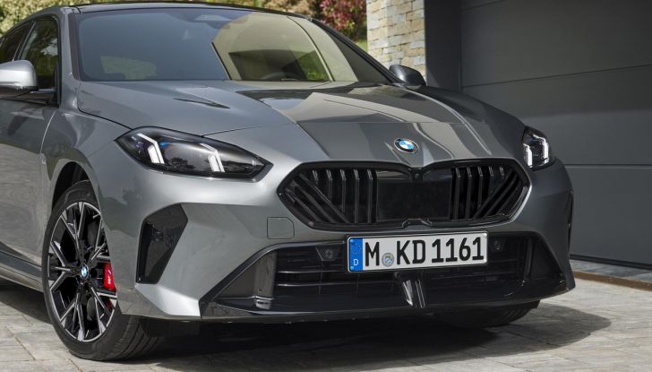 BMW Serie 1 2025: caratteristiche, design, abitacolo, versioni, motori e prestazioni - Foto 4 di 124