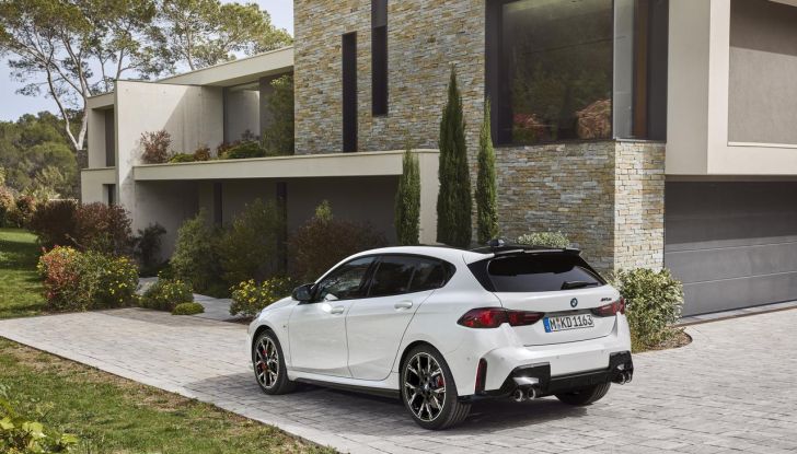 BMW Serie 1 2025: caratteristiche, design, abitacolo, versioni, motori e prestazioni - Foto 84 di 124