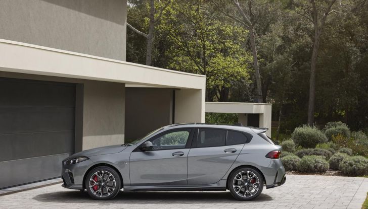 BMW Serie 1 2025: caratteristiche, design, abitacolo, versioni, motori e prestazioni - Foto 14 di 124