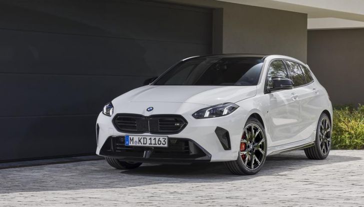 BMW Serie 1 2025: caratteristiche, design, abitacolo, versioni, motori e prestazioni - Foto 77 di 124