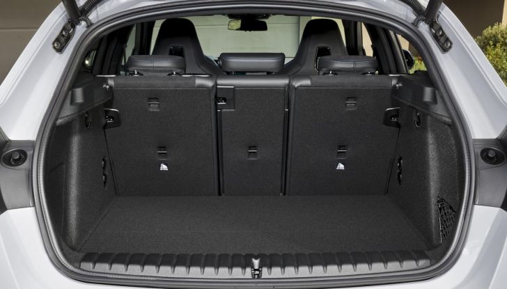 BMW Serie 1 2025: caratteristiche, design, abitacolo, versioni, motori e prestazioni - Foto 109 di 124
