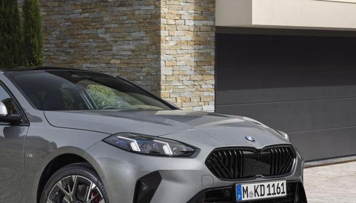 BMW Serie 1 2025: caratteristiche, design, abitacolo, versioni, motori e prestazioni - Foto 15 di 124