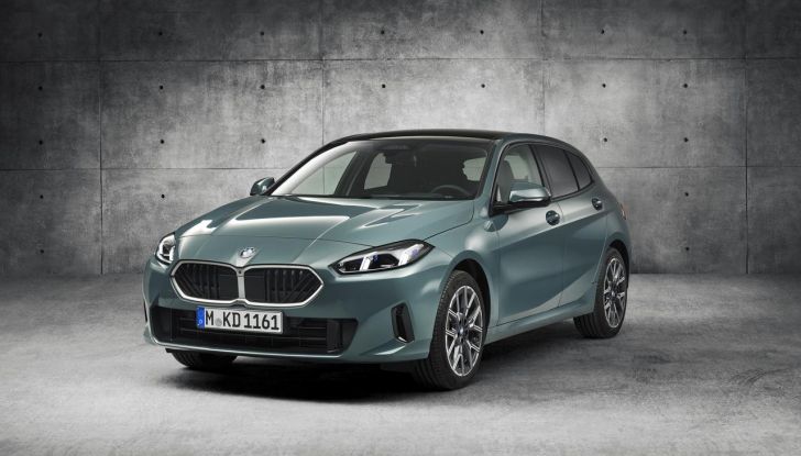 BMW Serie 1 2025: caratteristiche, design, abitacolo, versioni, motori e prestazioni - Foto 122 di 124