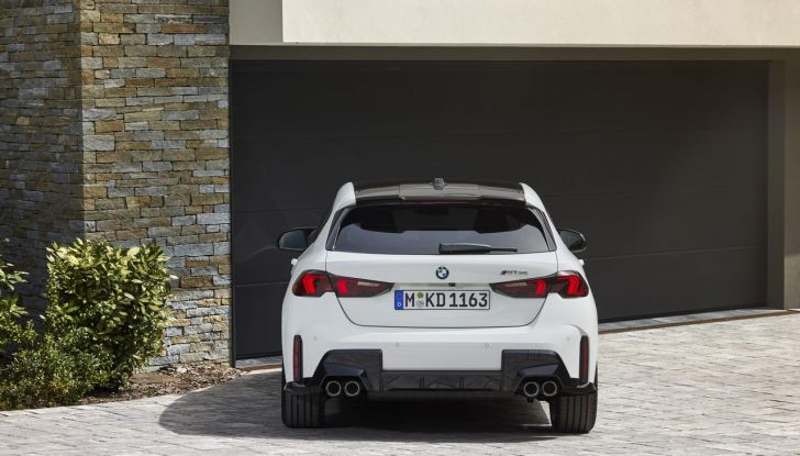 BMW Serie 1 2025: caratteristiche, design, abitacolo, versioni, motori e prestazioni - Foto 69 di 124