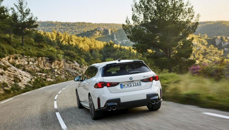 BMW Serie 1 2025: caratteristiche, design, abitacolo, versioni, motori e prestazioni - Foto 40 di 124