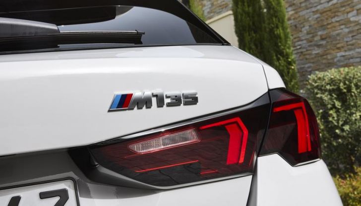 BMW Serie 1 2025: caratteristiche, design, abitacolo, versioni, motori e prestazioni - Foto 85 di 124