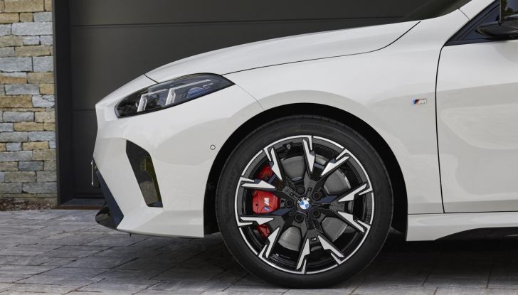 BMW Serie 1 2025: caratteristiche, design, abitacolo, versioni, motori e prestazioni - Foto 56 di 124