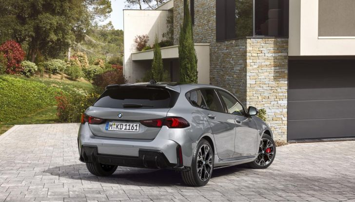 BMW Serie 1 2025: caratteristiche, design, abitacolo, versioni, motori e prestazioni - Foto 18 di 124