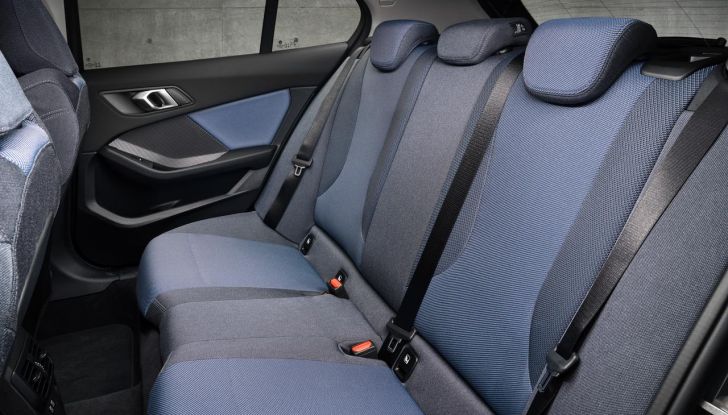 BMW Serie 1 2025: caratteristiche, design, abitacolo, versioni, motori e prestazioni - Foto 121 di 124