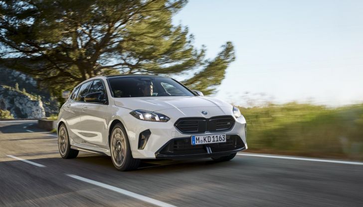 BMW Serie 1 2025: caratteristiche, design, abitacolo, versioni, motori e prestazioni - Foto 39 di 124