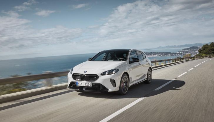 BMW Serie 1 2025: caratteristiche, design, abitacolo, versioni, motori e prestazioni - Foto 53 di 124