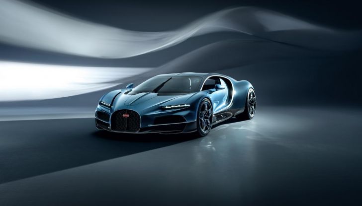 Bugatti Tourbillon: caratteristiche, design, abitacolo, motore, prestazioni, autonomia e prezzo - Foto 24 di 43
