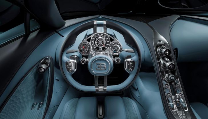 Bugatti Tourbillon: caratteristiche, design, abitacolo, motore, prestazioni, autonomia e prezzo - Foto 38 di 43