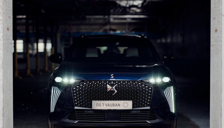DS 7 Vauban: il nuovo SUV ibrido plug-in blindato - Foto 2 di 9