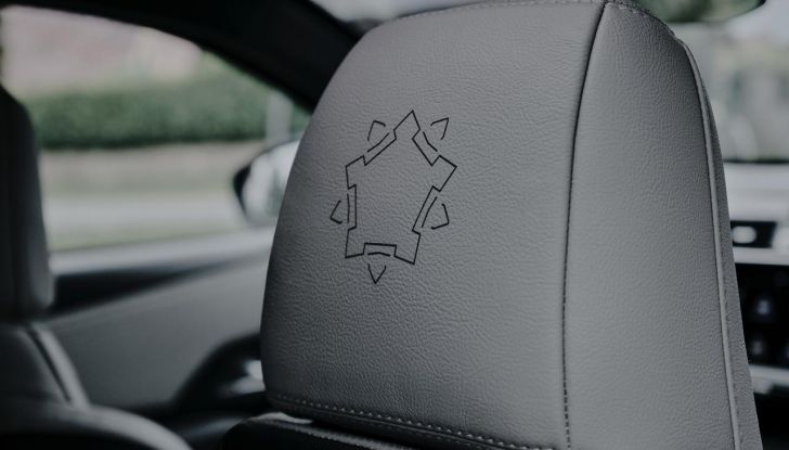 DS 7 Vauban: il nuovo SUV ibrido plug-in blindato - Foto 7 di 9