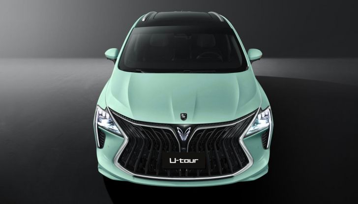 Debutta Forthing Italia: abbiamo provato il crossover ed il monovolume - Foto 15 di 111