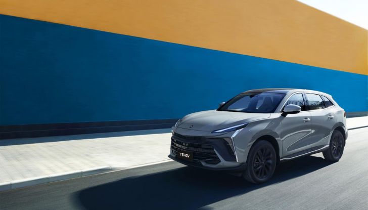 Debutta Forthing Italia: abbiamo provato il crossover ed il monovolume - Foto 19 di 111