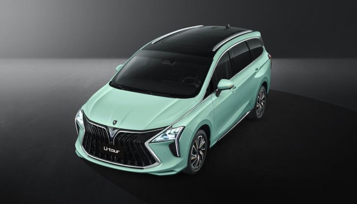 Debutta Forthing Italia: abbiamo provato il crossover ed il monovolume - Foto 26 di 111