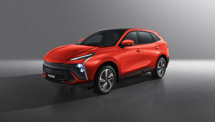 Debutta Forthing Italia: abbiamo provato il crossover ed il monovolume - Foto 27 di 111