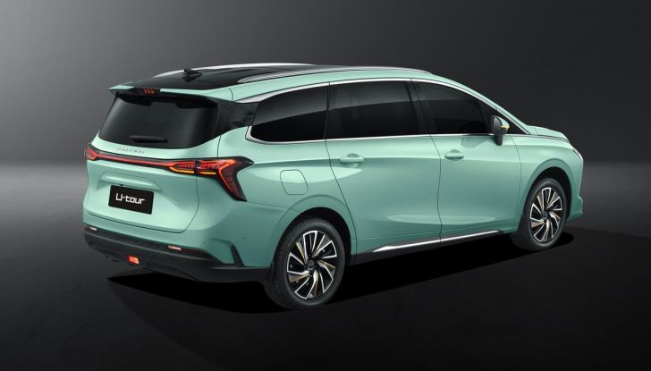 Debutta Forthing Italia: abbiamo provato il crossover ed il monovolume - Foto 31 di 111