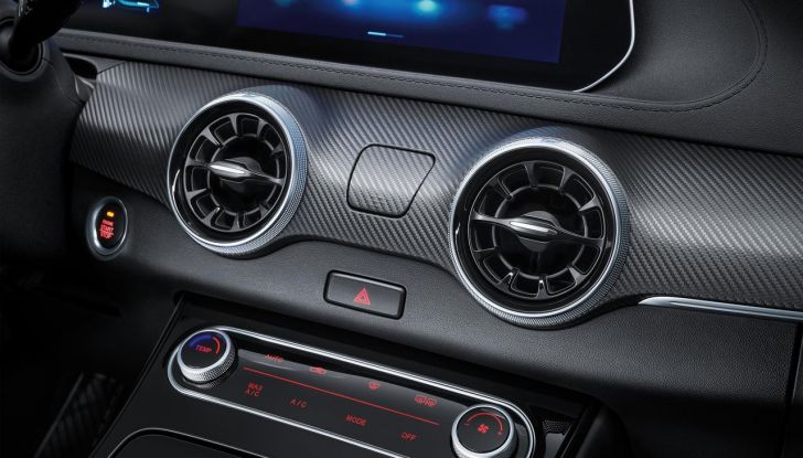 Debutta Forthing Italia: abbiamo provato il crossover ed il monovolume - Foto 9 di 111