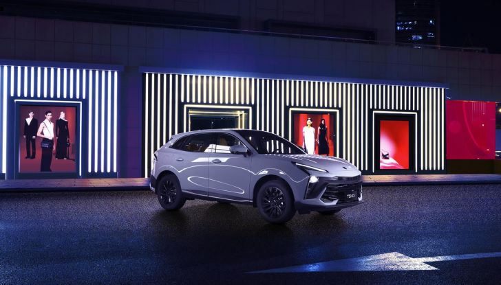 Debutta Forthing Italia: abbiamo provato il crossover ed il monovolume - Foto 13 di 111