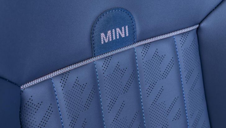 Mini Cooper 5 porte: caratteristiche, design, abitacolo, allestimenti, motori e prestazioni - Foto 25 di 31