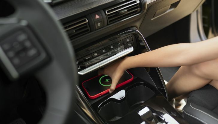 Nuova Citroën C3 Aircross: caratteristiche, design, abitacolo, motori, allestimenti e prezzi - Foto 36 di 46