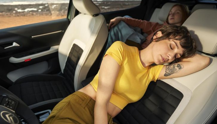 Nuova Citroën C3 Aircross: caratteristiche, design, abitacolo, motori, allestimenti e prezzi - Foto 31 di 46