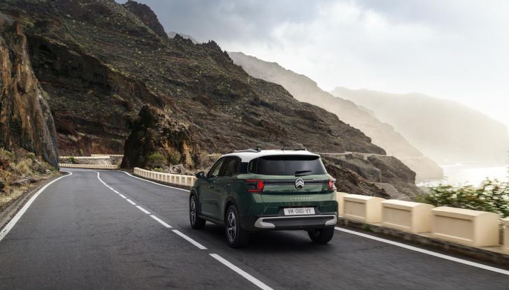 Nuova Citroën C3 Aircross: caratteristiche, design, abitacolo, motori, allestimenti e prezzi - Foto 21 di 46